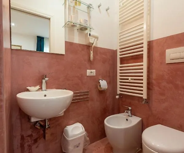 Alojamento de Acomodação e Pequeno-almoço Claire